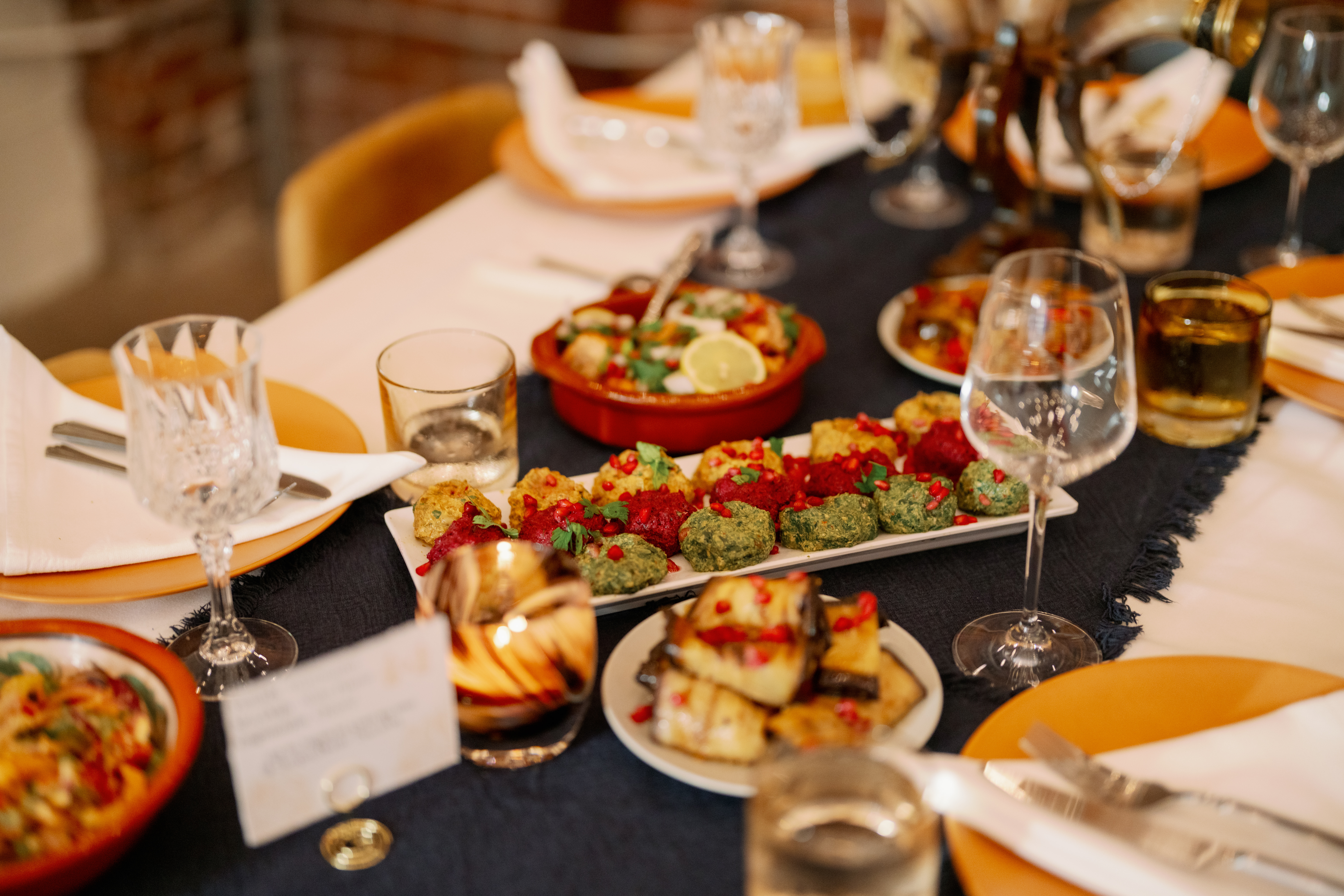 Supra Table Setting